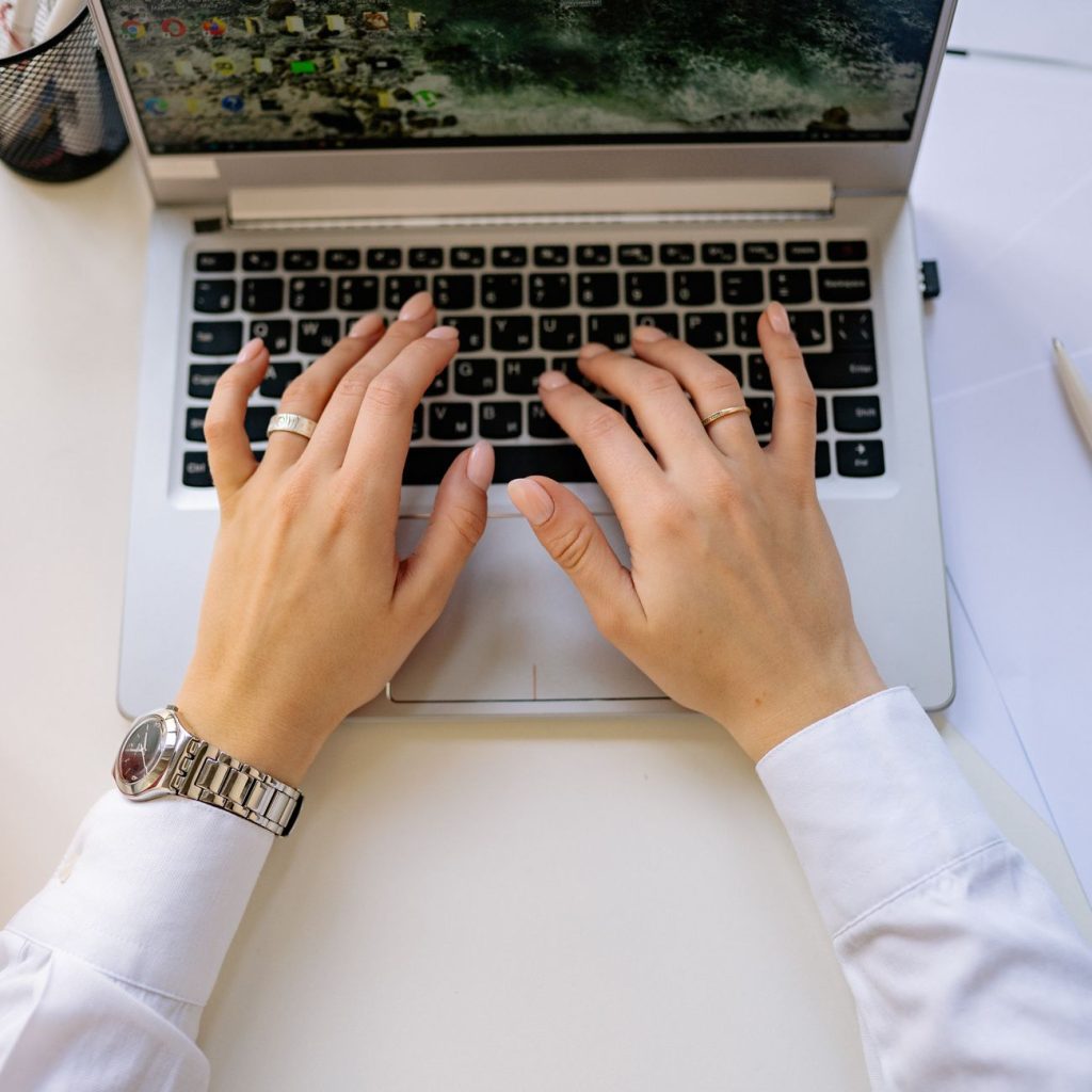 Online Terapi Nedir? Dijital Çağda Psikolojik Destek