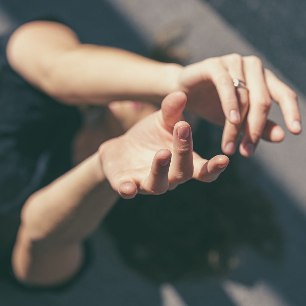 Gaslighting Nedir? Manipülatif İlişkilerin Gizli Yüzü