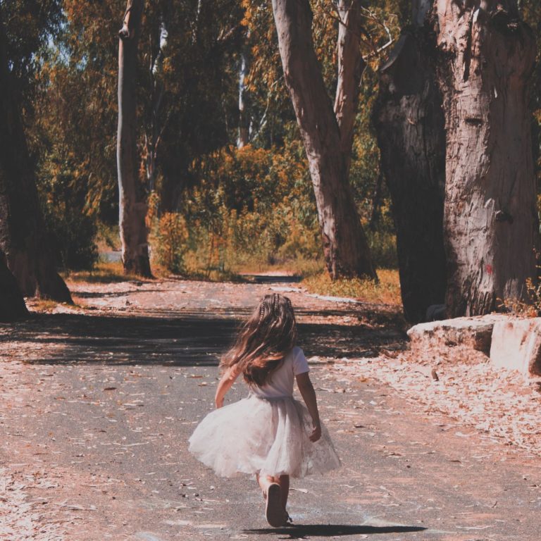 Çocukluk Travmaları ve Yetişkin Yaşama Etkileri
